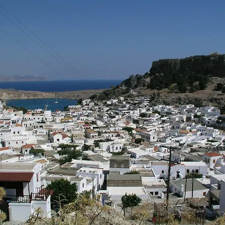 Sunstudios アパート